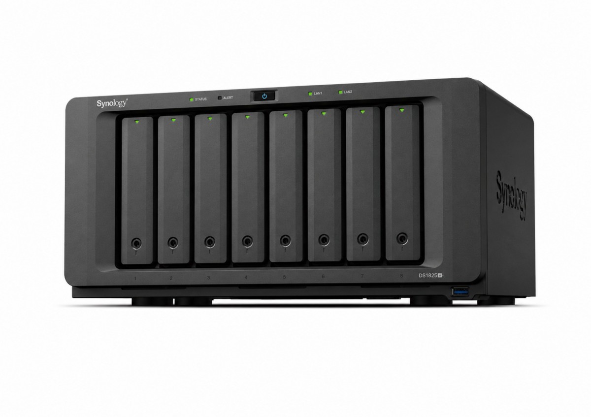 Serwer NAS DS1825neo+ 8x0HDD 2,2Ghz 1x4GB 2x2,5GbE 3Y