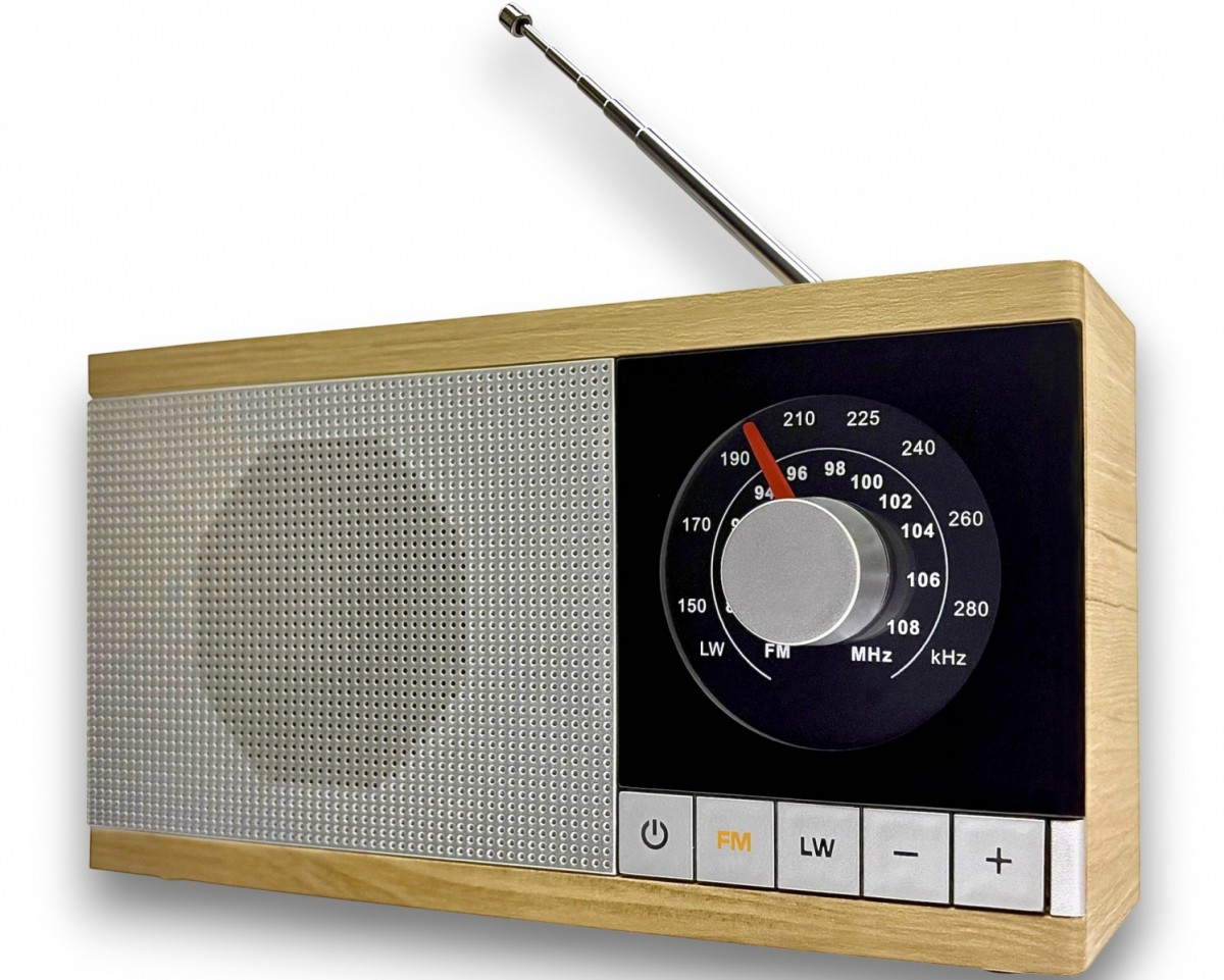 Radio Krystyna w drewnianej obudowie